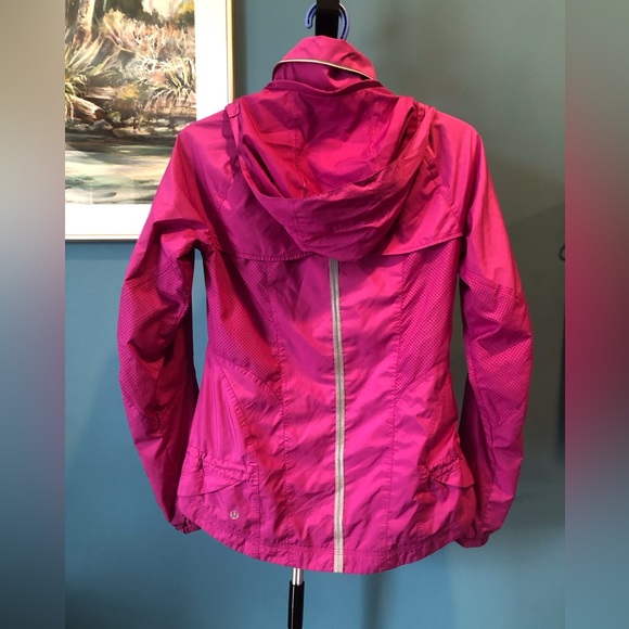 Lululemon lightweight jacket - Picture 2 of 4